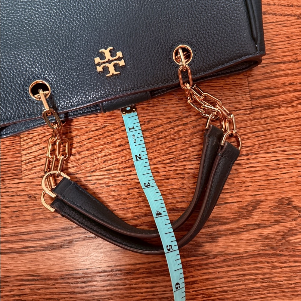 Tory Burch Carson Leather Convertible Bag - Picture 10 of 10